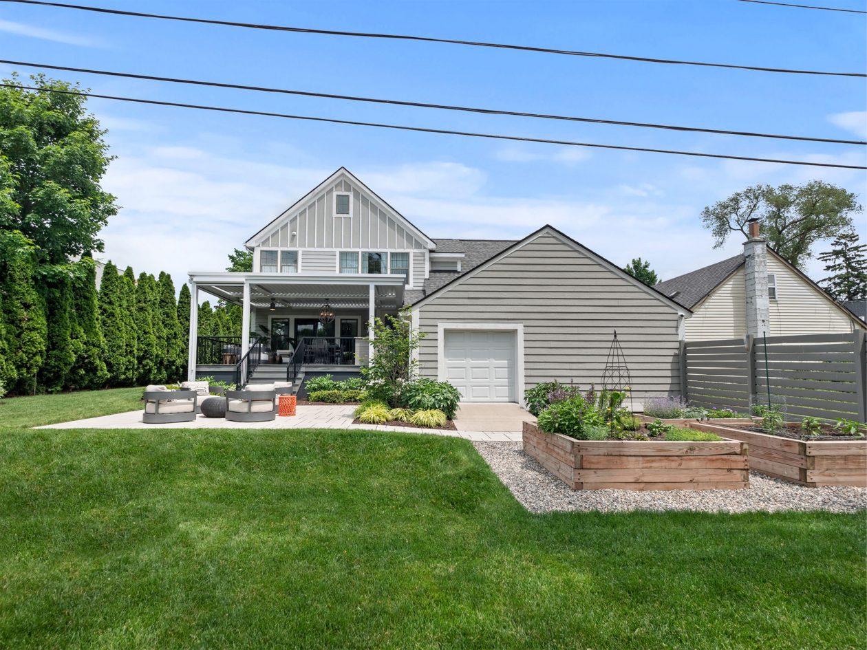 Northville Residence – Back Yard Retreat | Great Oaks Landscape